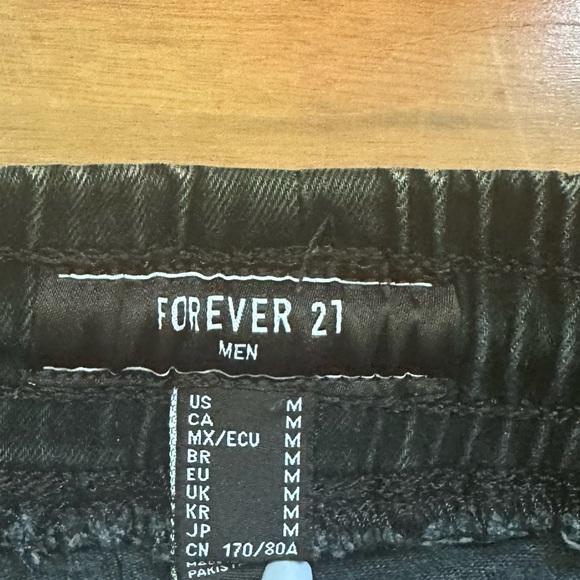 Forever 21 Cargo Pull on Jeans - Picture 4 of 8